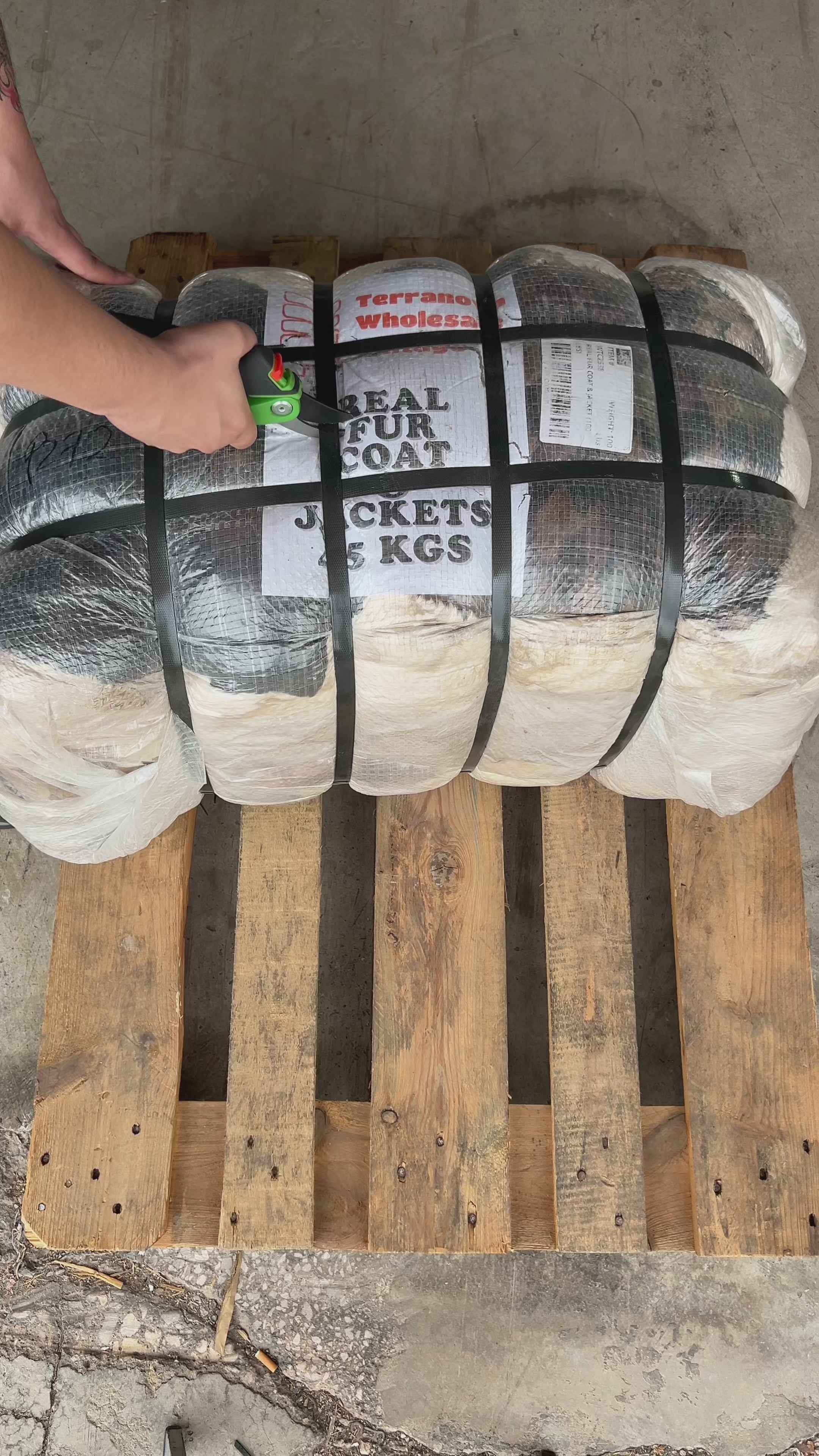 BALE VINTAGE FUR COATS