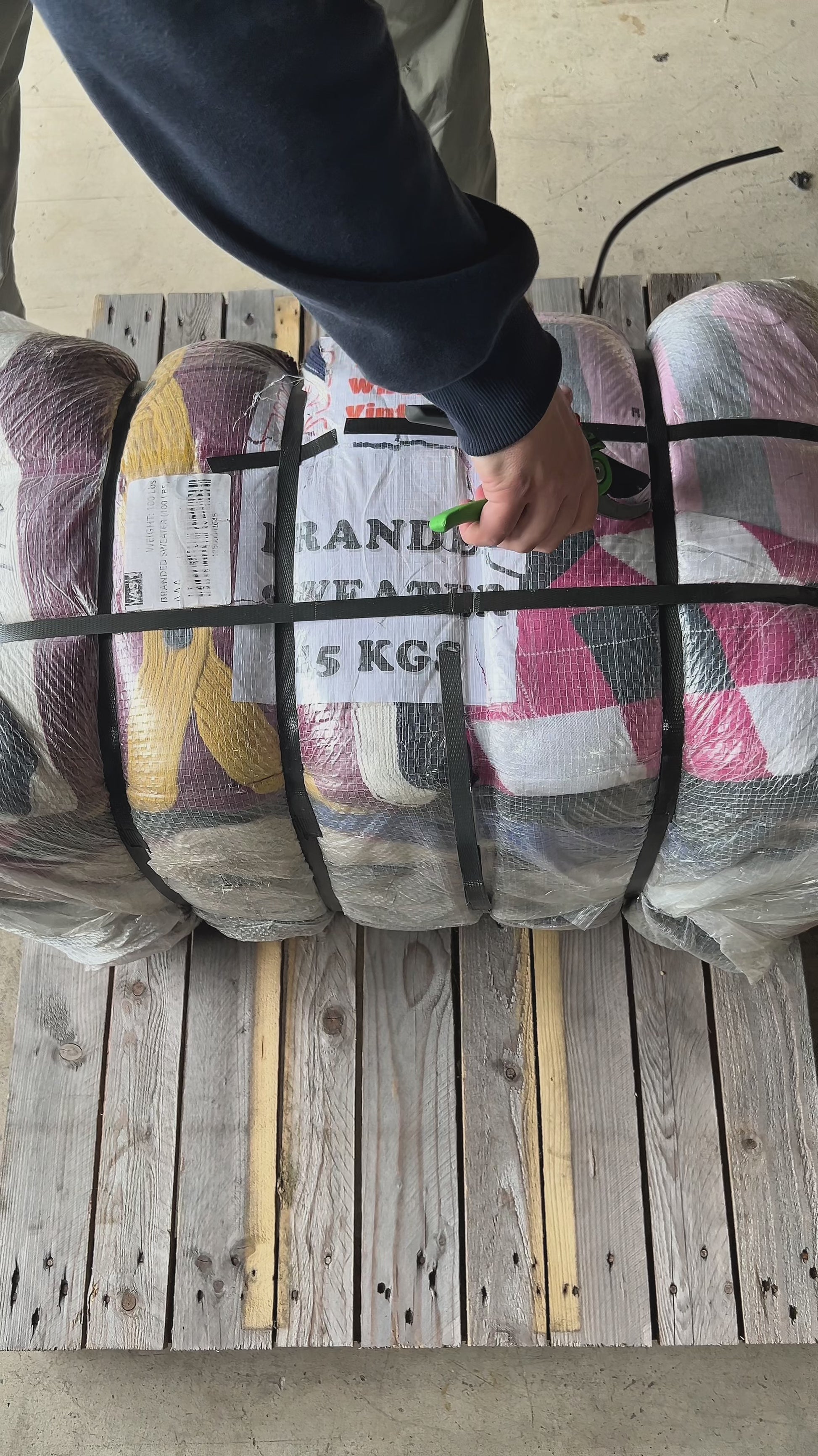 BALE KNITWEAR BRANDED MIX