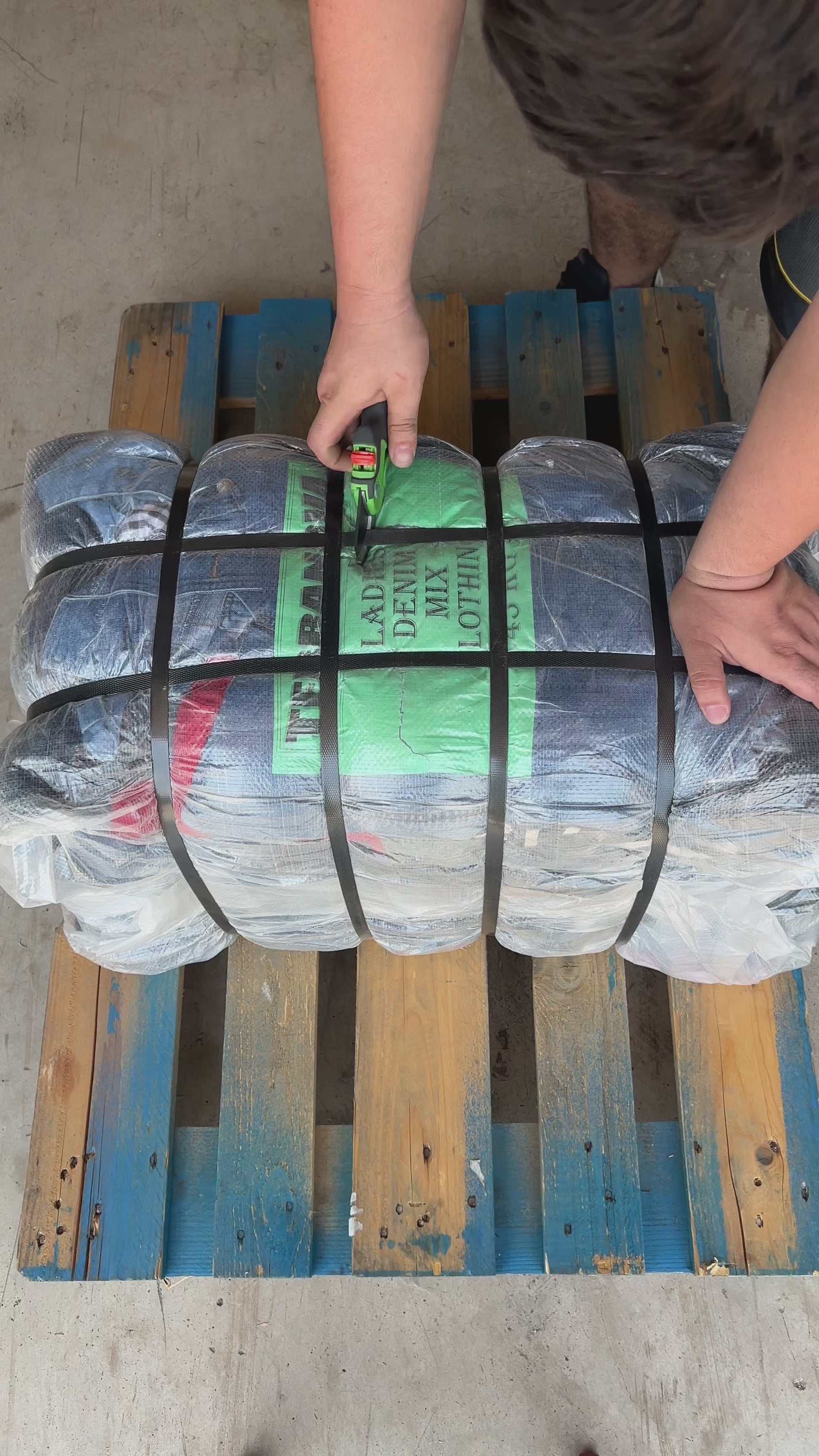 BALE VINTAGE WOMEN DENIM MIX