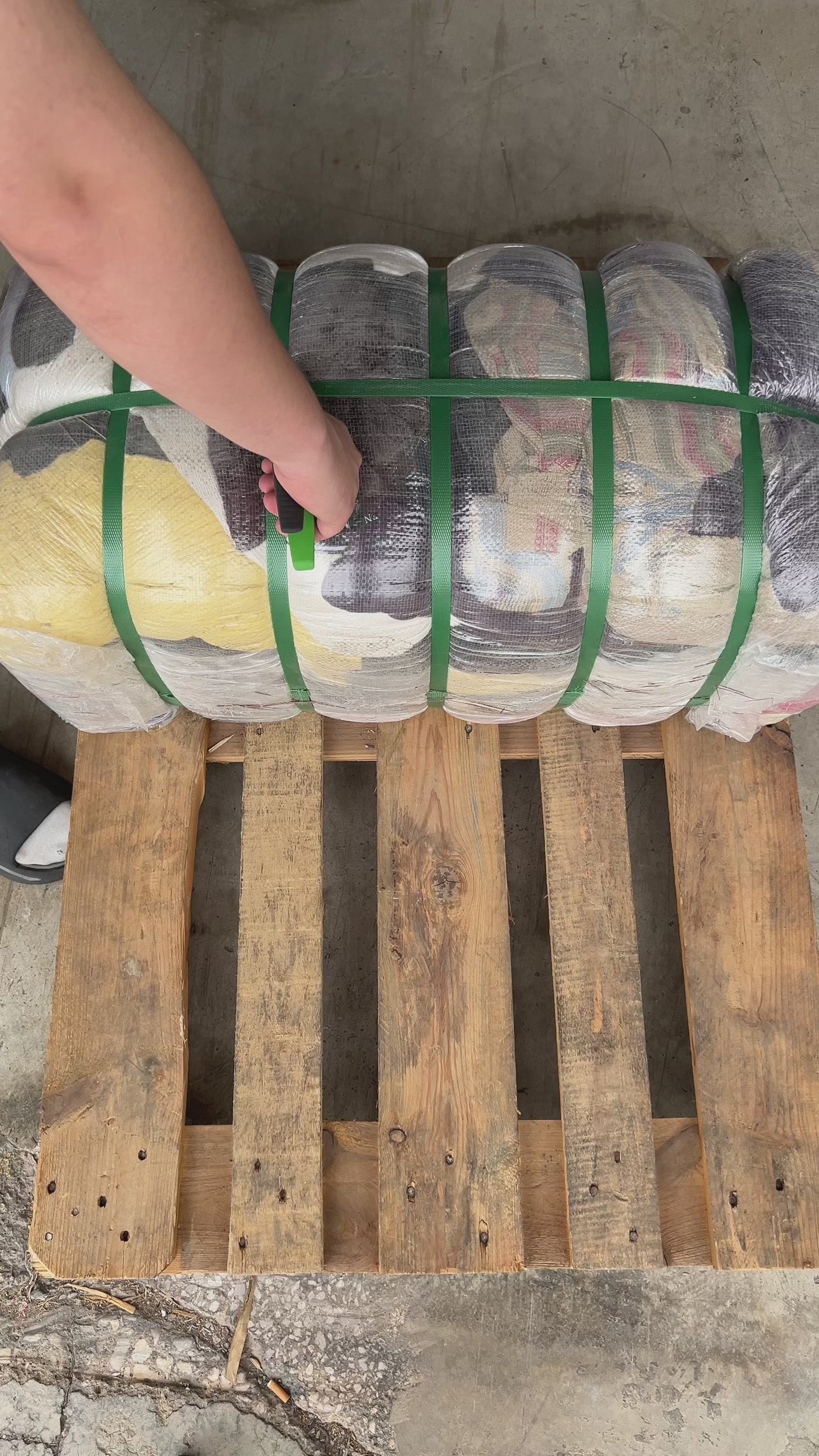 BALE 100 UNITS RALPH LAUREN WOMEN SWEATERS