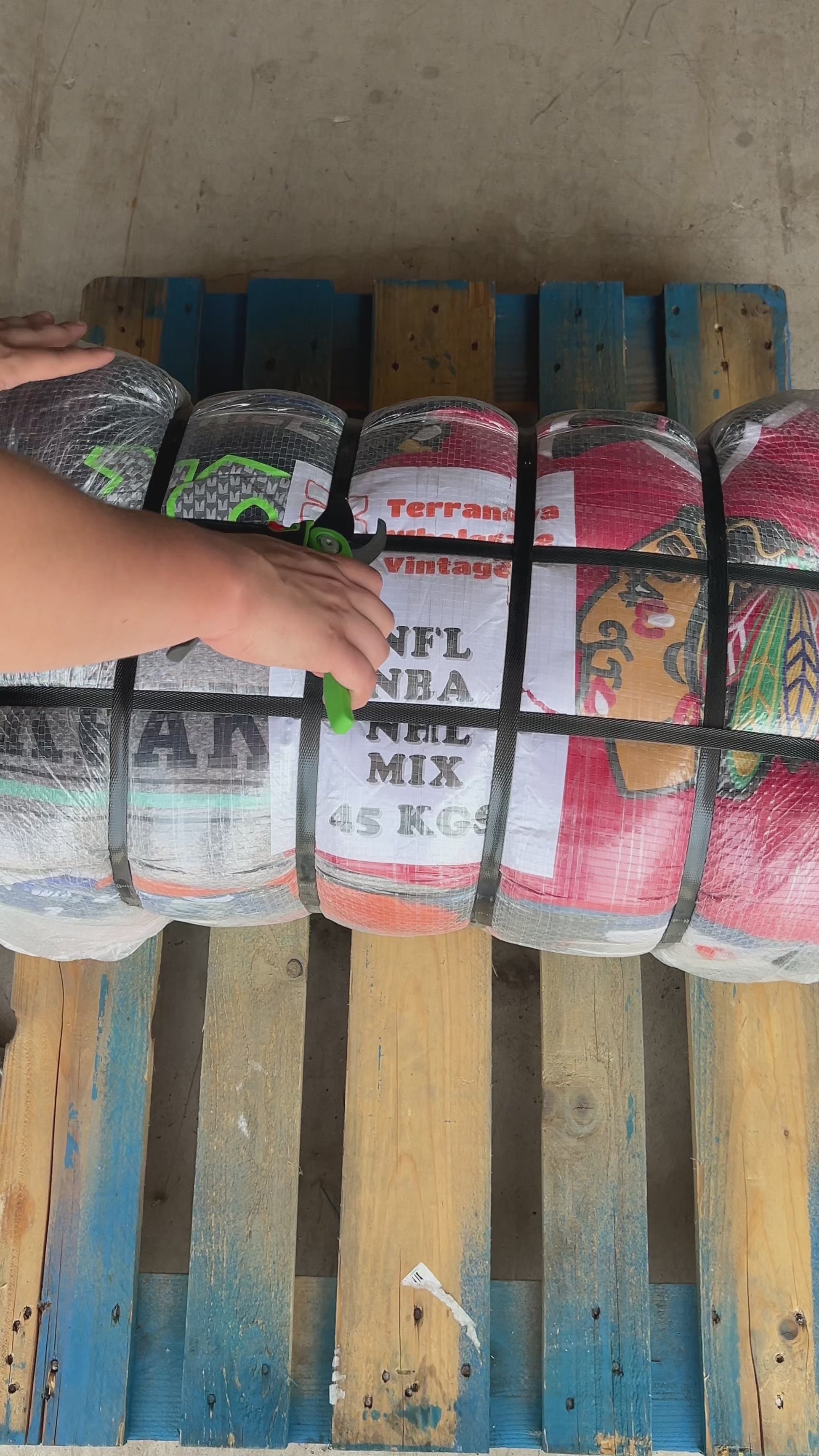 BALE NFL / NBA / NHL MIX