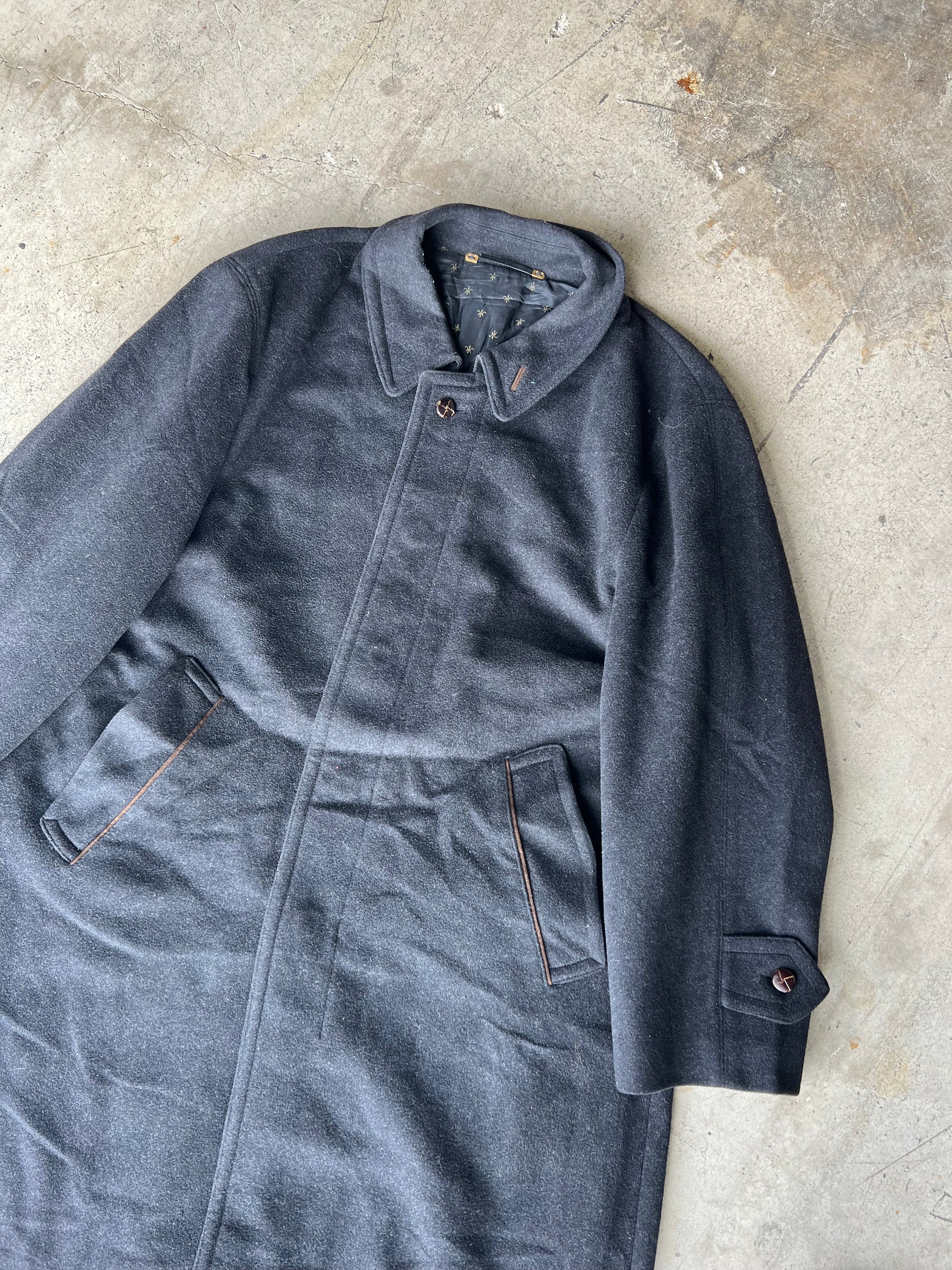 vintage-mens-long-coats-kilo-pack