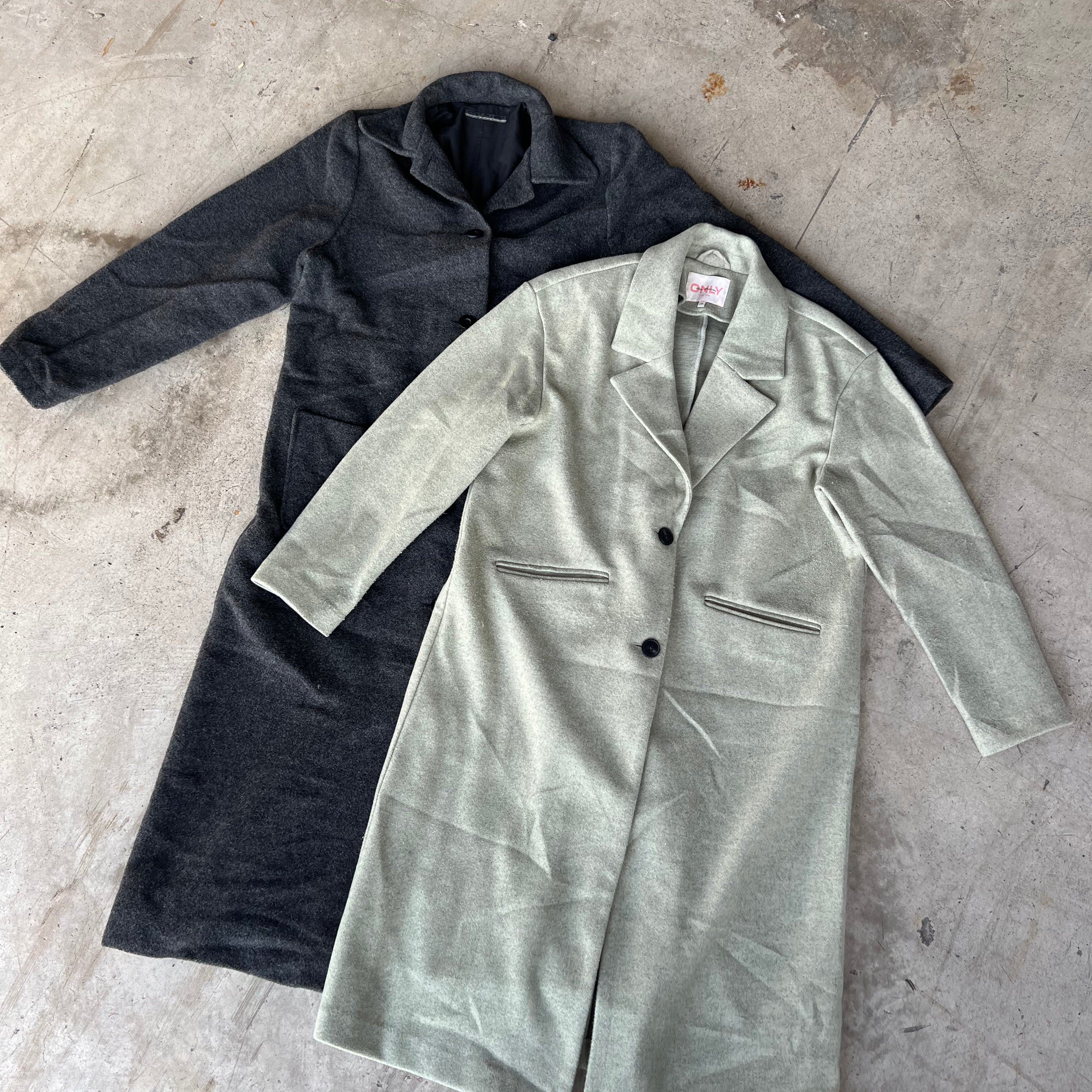 VINTAGE WOMEN'S LONG COATS KILO PACK